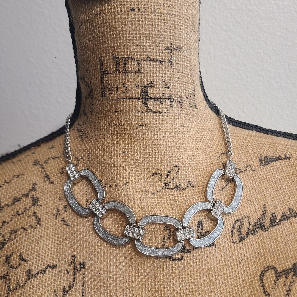 ✨ Statement Silver Chain Link Necklace with Sparkling Rhinestones – Bold Chunky